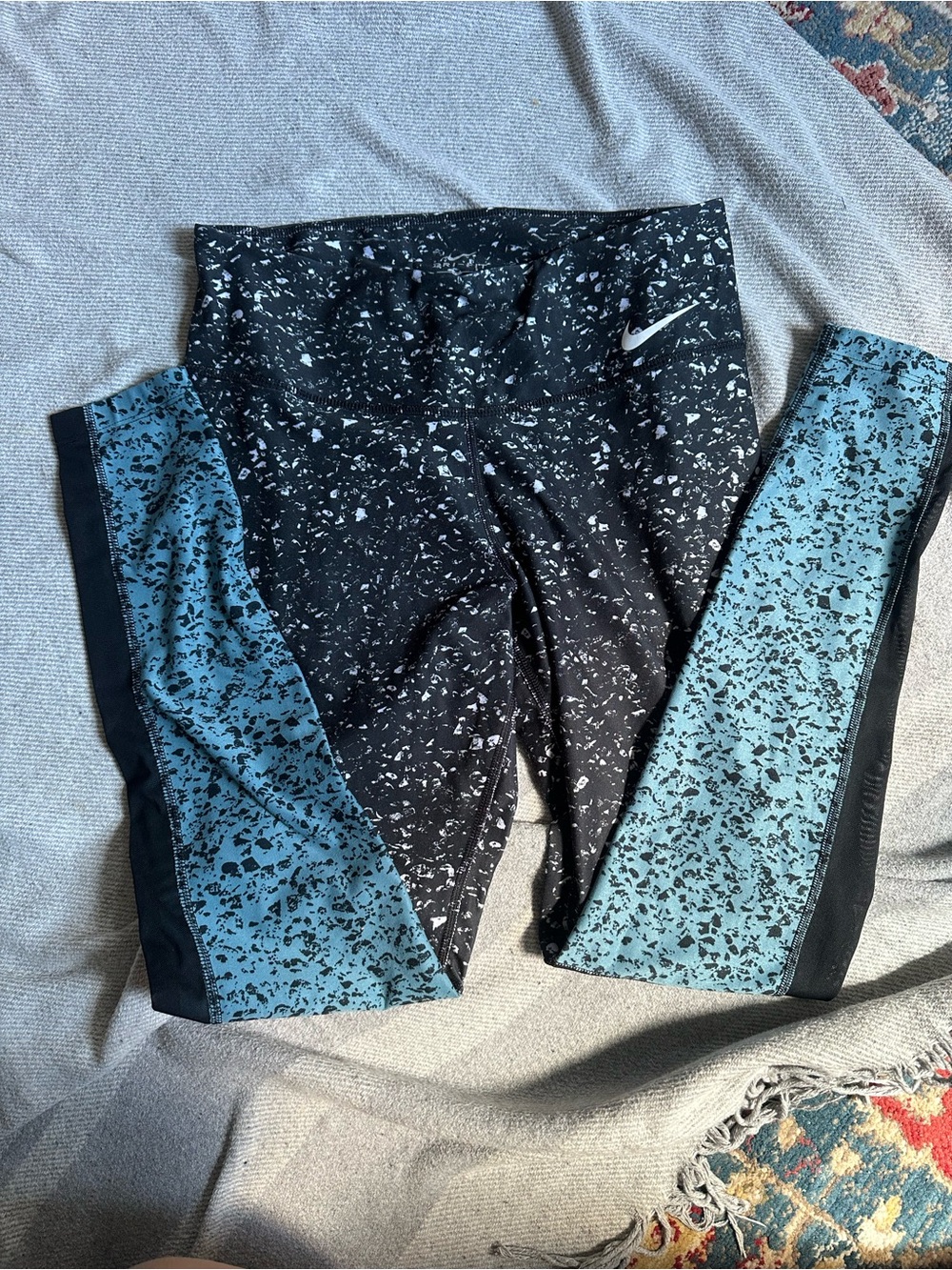 Nike Dri fit Women's leggings mesh sides Size M